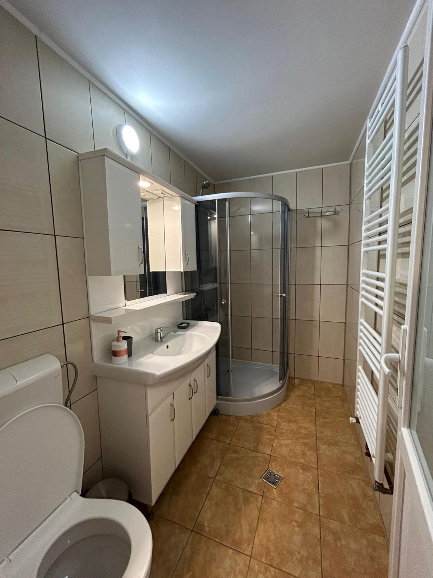 Complex Zeus Hotel Leresti Buitenkant foto
